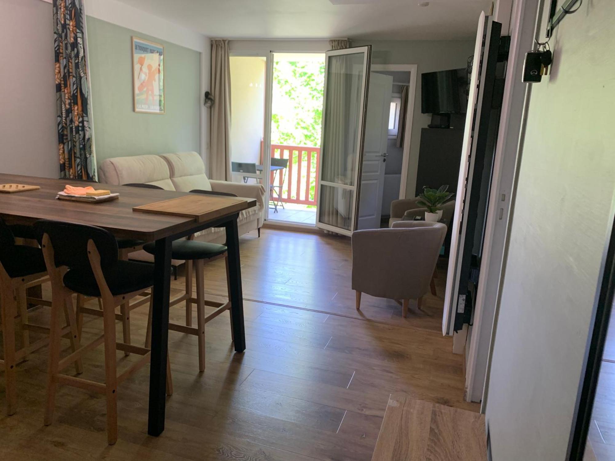A Cote De La Baie De Canche-appt 4pers-linge Compris-lits Faits-2chb, 2sdb-3lits- Piscine-tennis-parking * Le Touquet